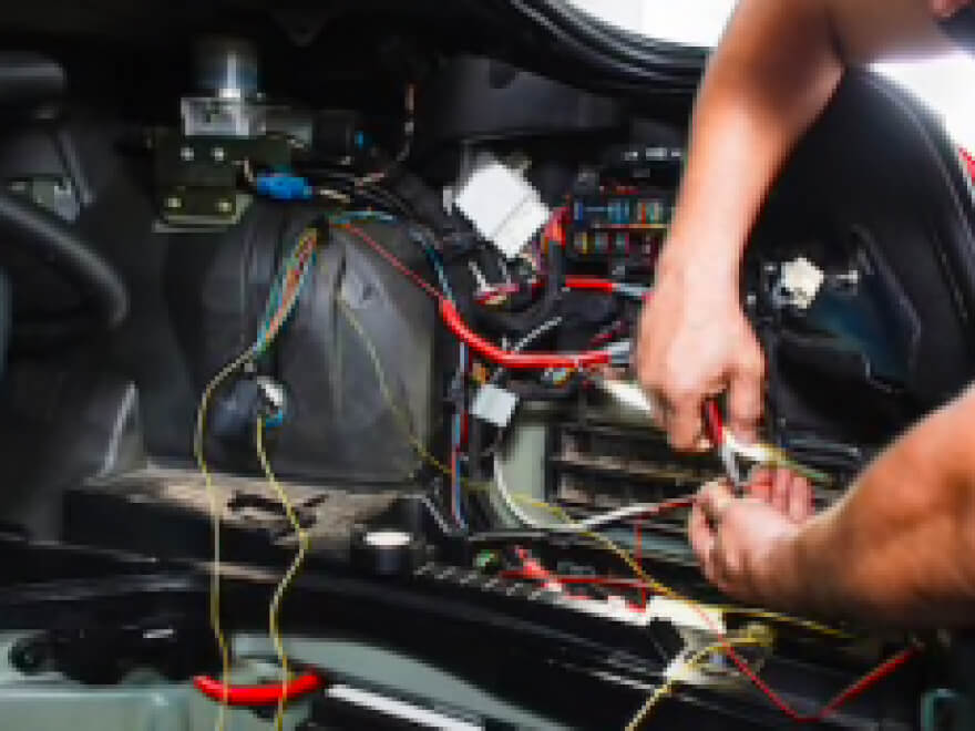 Диагностика и ремонт электроники на Mercedes